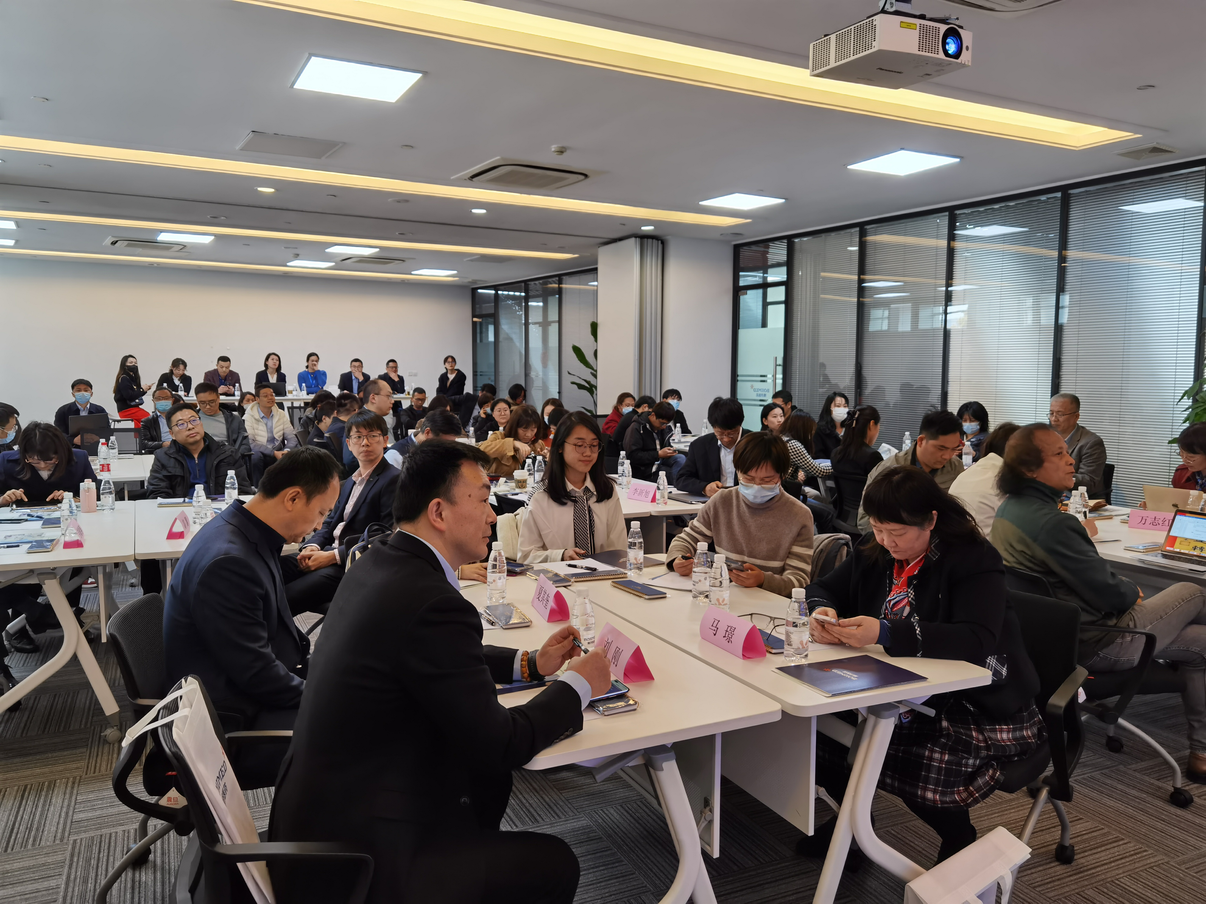 ������ϯ���þò�ɢ��97���������ҩ˵�Ϻ�ɳ��Բ����Ļ��